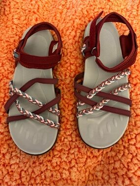 MEGNYA Red Strappy Hiking Sandals